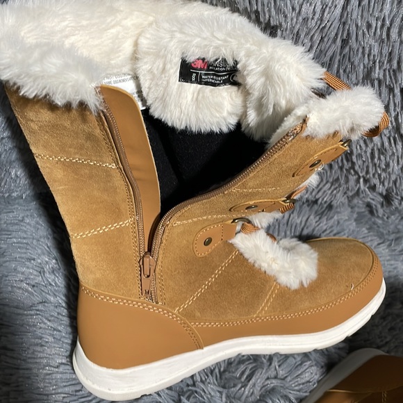 DSG Arctic Storm tan snow boots in suede and faux fur. - Picture 7 of 8